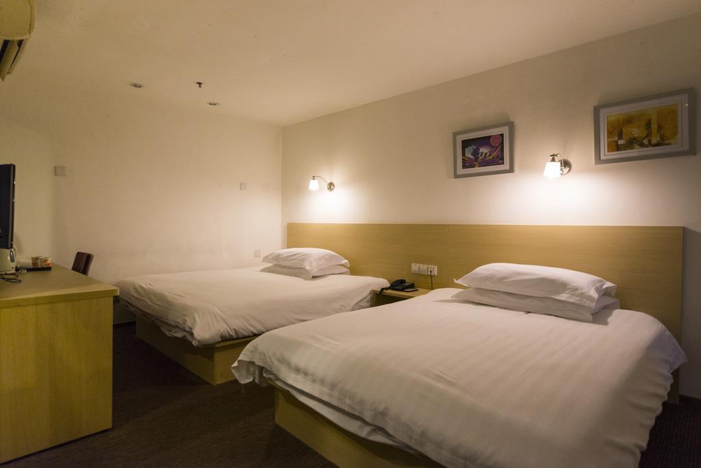 Motel Shanghai Hongqiao Beixinjing Metro Station Tianshan Road Exterior photo