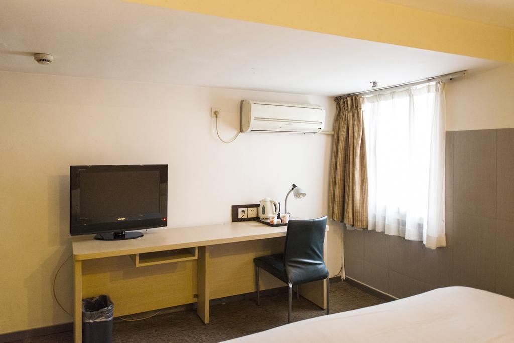 Motel Shanghai Hongqiao Beixinjing Metro Station Tianshan Road Exterior photo